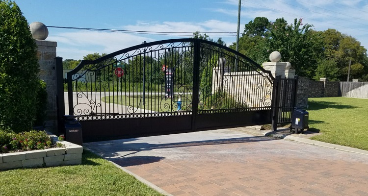 Eagle Gate Repair Service in Canyon Country